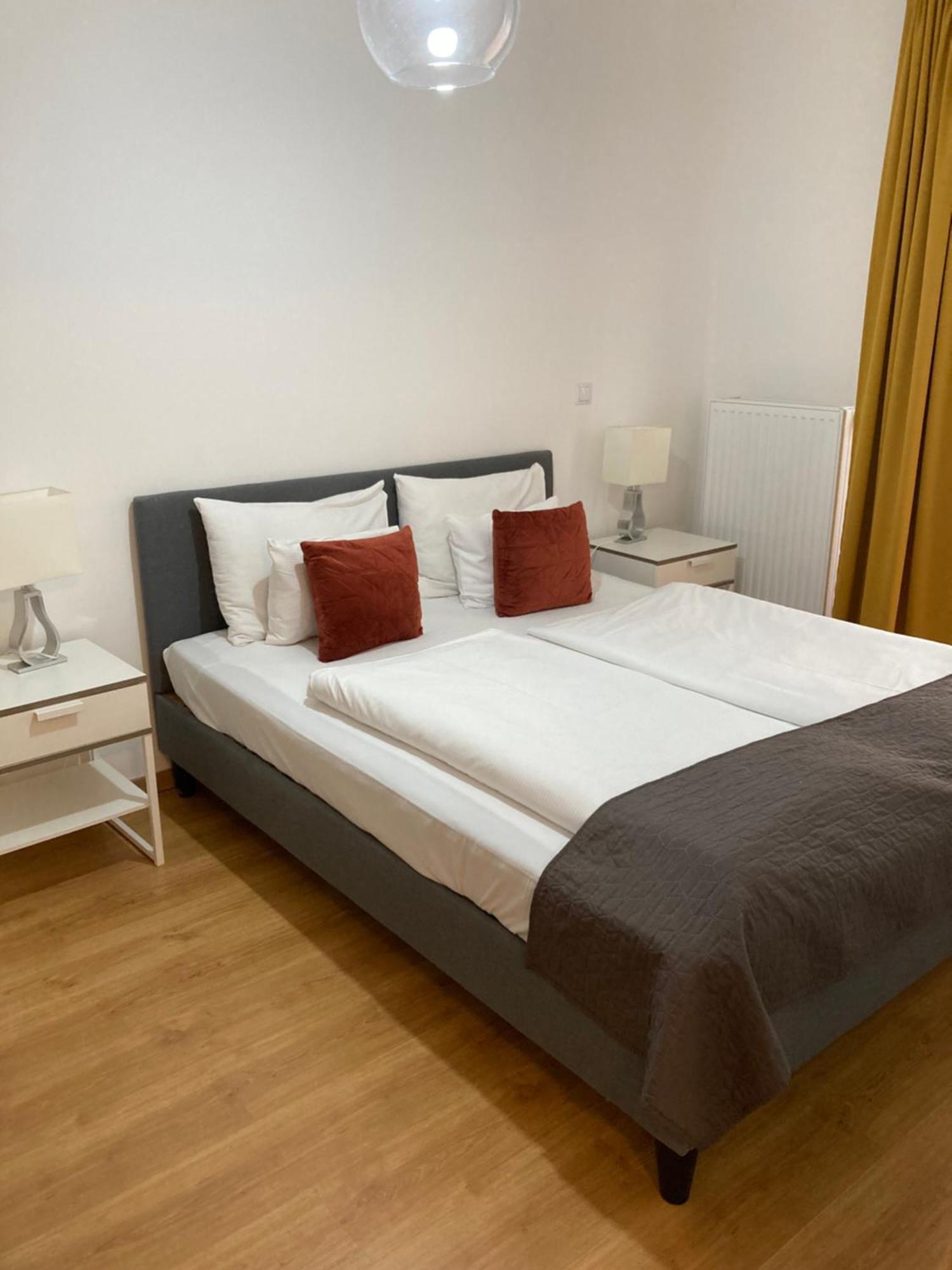 Swu Broadway Villa Budapest Room photo